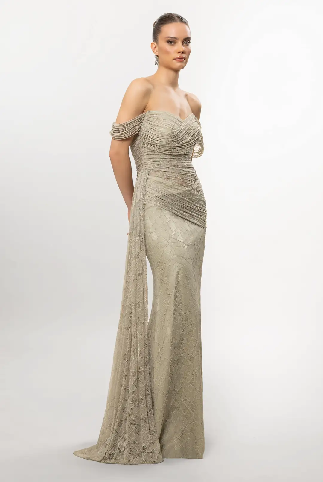 Düşük Omuz Drape Detaylı Dantel Balık Elbise